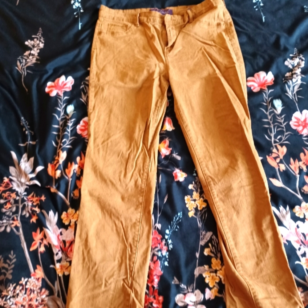 Unique Statement Jeggings
